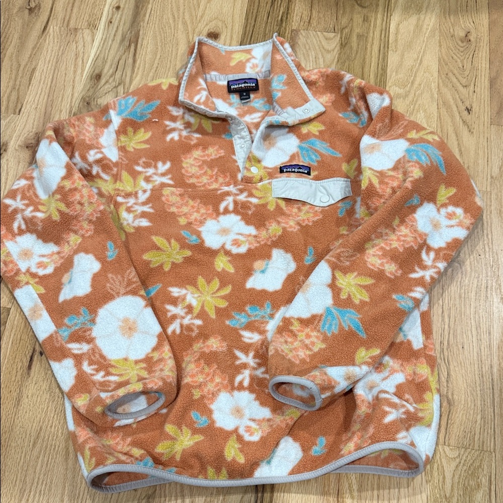 Patagonia Orange and White Floral Fleece Pullover